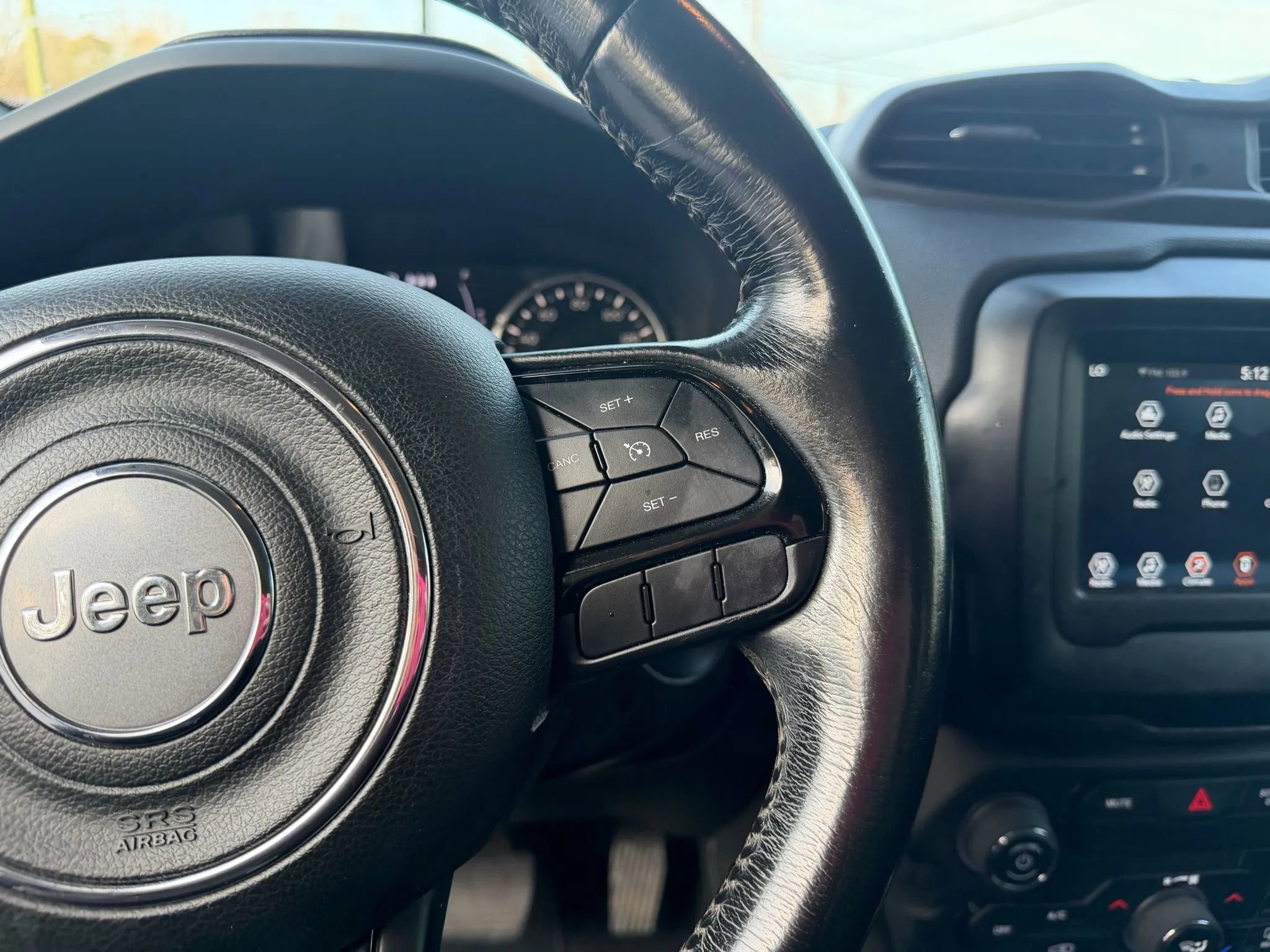 Used 2019 Jeep Renegade Altitude w/ Quick Order Package 2XM image 16