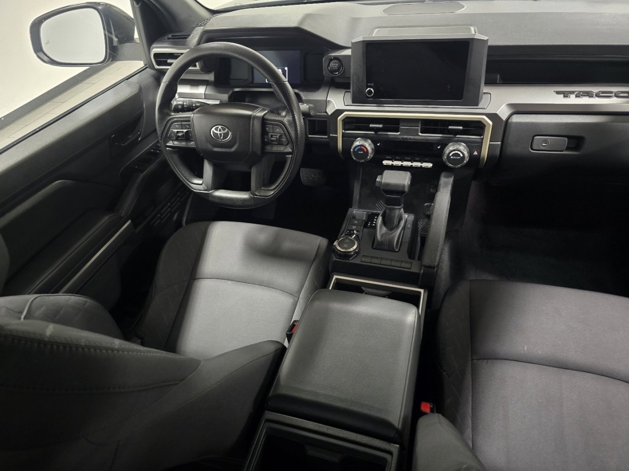 Certified 2025 Toyota Tacoma SR5 image 22