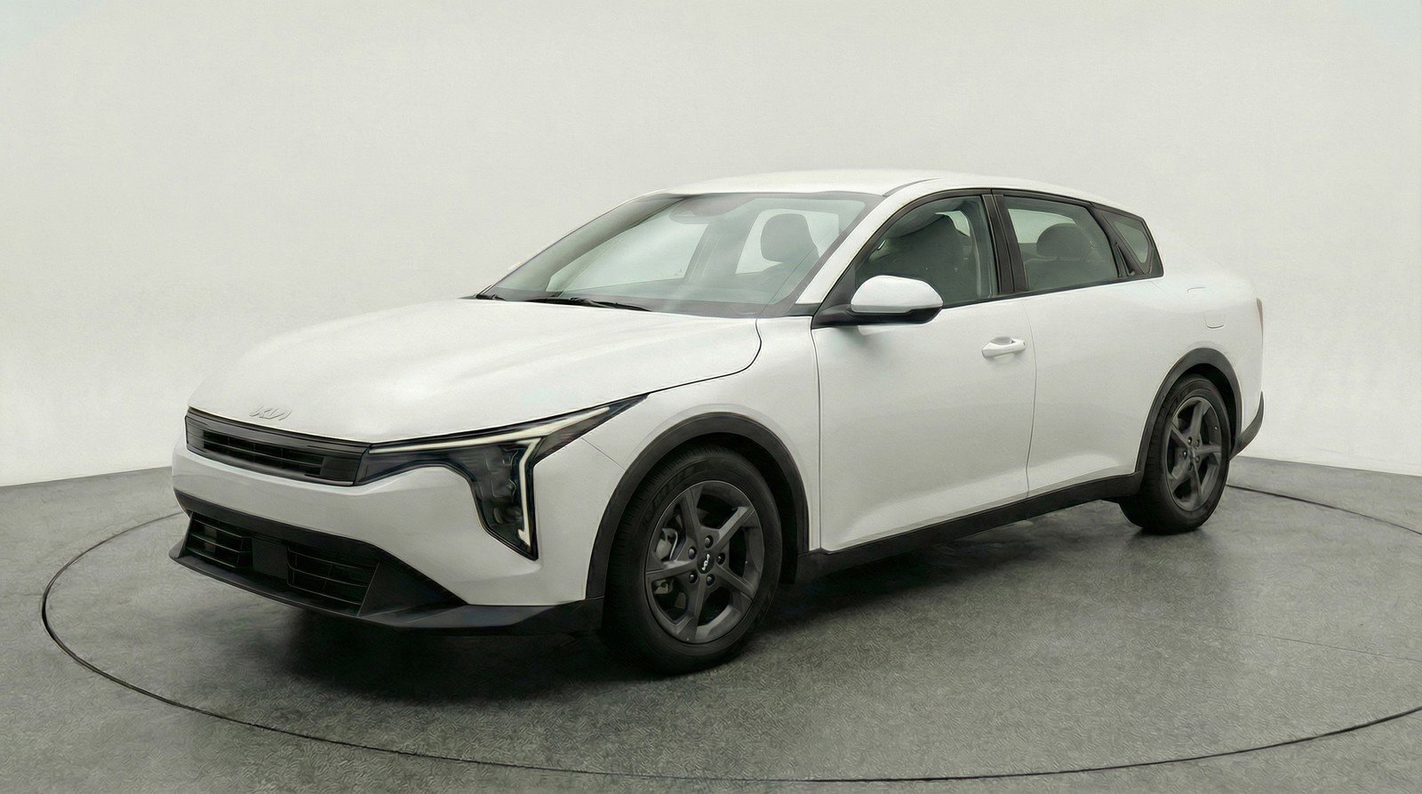 Used 2025 Kia K4 FWD image 2