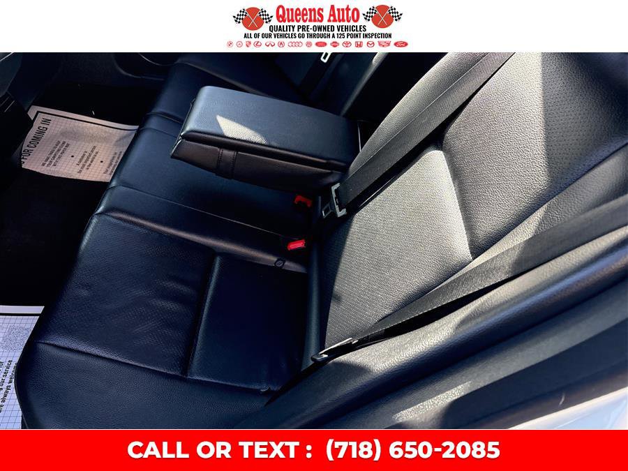 Used 2013 Mercedes-Benz C 300 Sport w/ Multimedia Pkg image 16