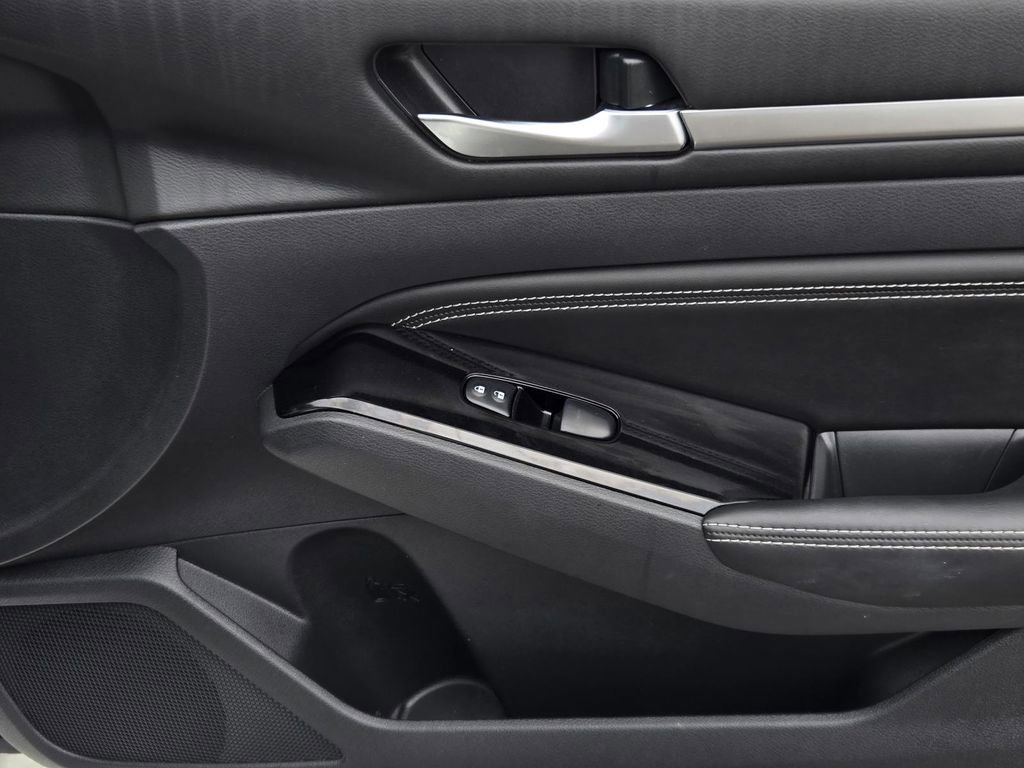 Certified 2023 Nissan Altima 2.5 SL AWD/4WD image 8