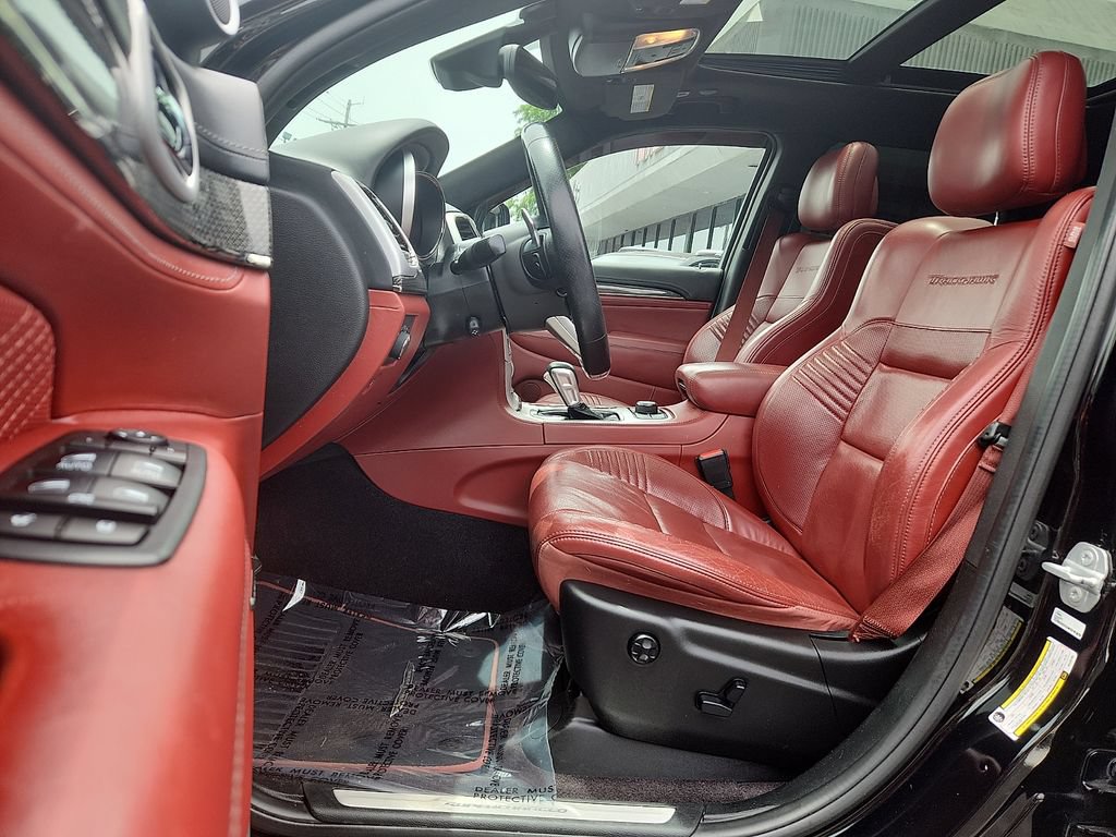 Used 2018 Jeep Grand Cherokee Trackhawk AWD/4WD image 13