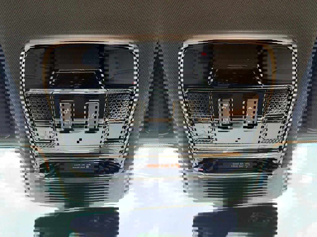 New 2025 Land Rover Range Rover Sport Dynamic SE image 26