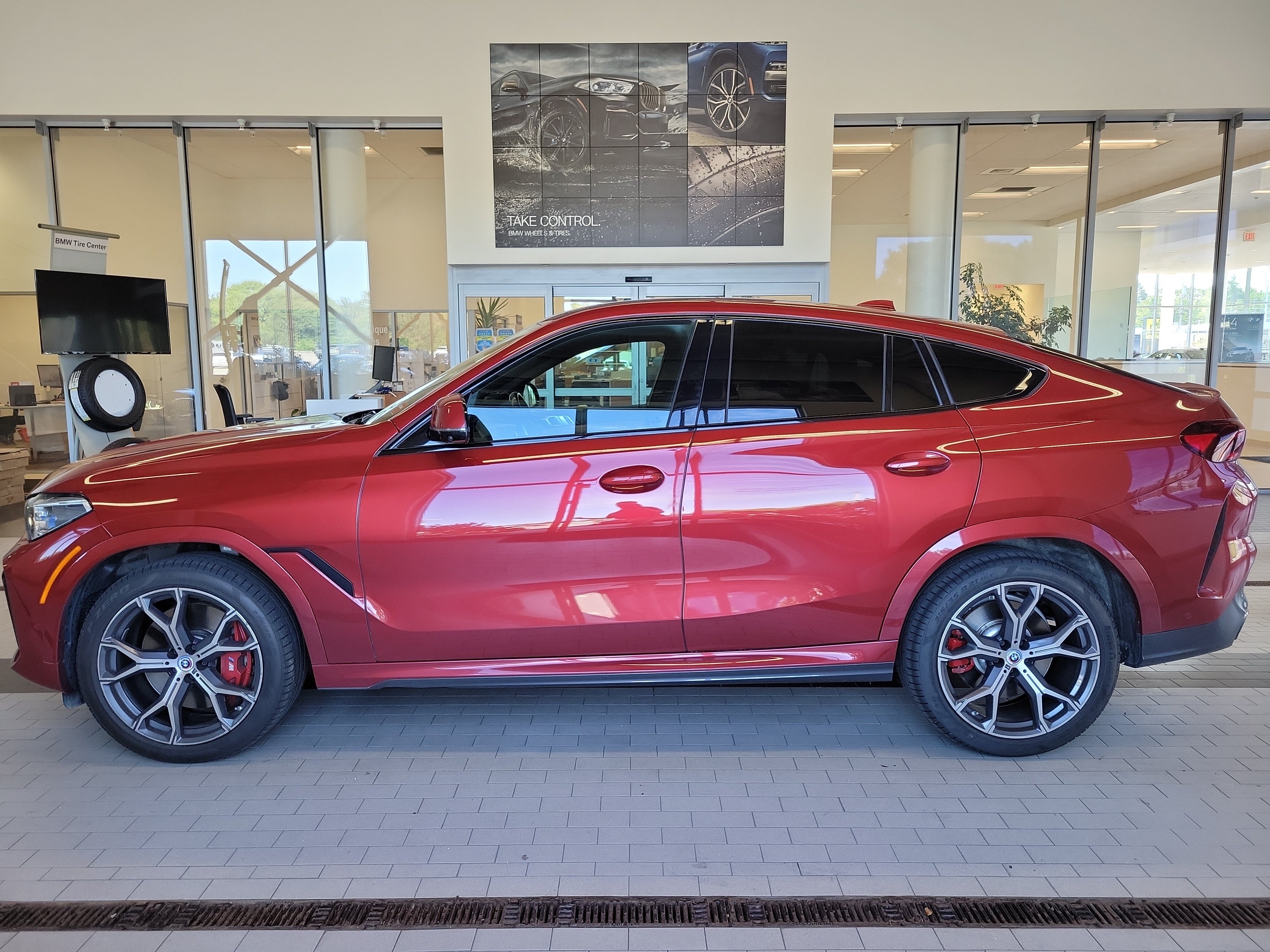 Used 2023 BMW X6 M50i w/ Executive Package AWD/4WD image 8