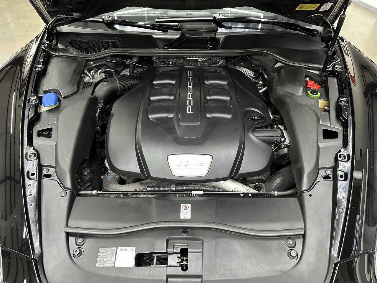 Used 2014 Porsche Cayenne Diesel AWD/4WD image 7