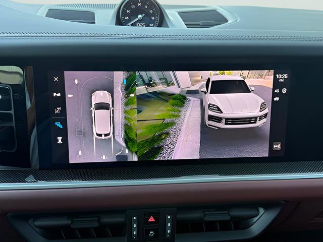 Used 2025 Porsche Cayenne GTS image 21