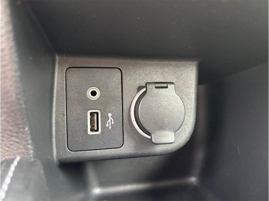 Used 2019 Nissan Kicks SV FWD image 26