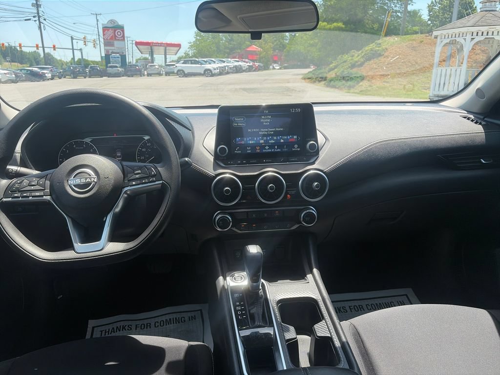 Used 2024 Nissan Sentra SV FWD image 13