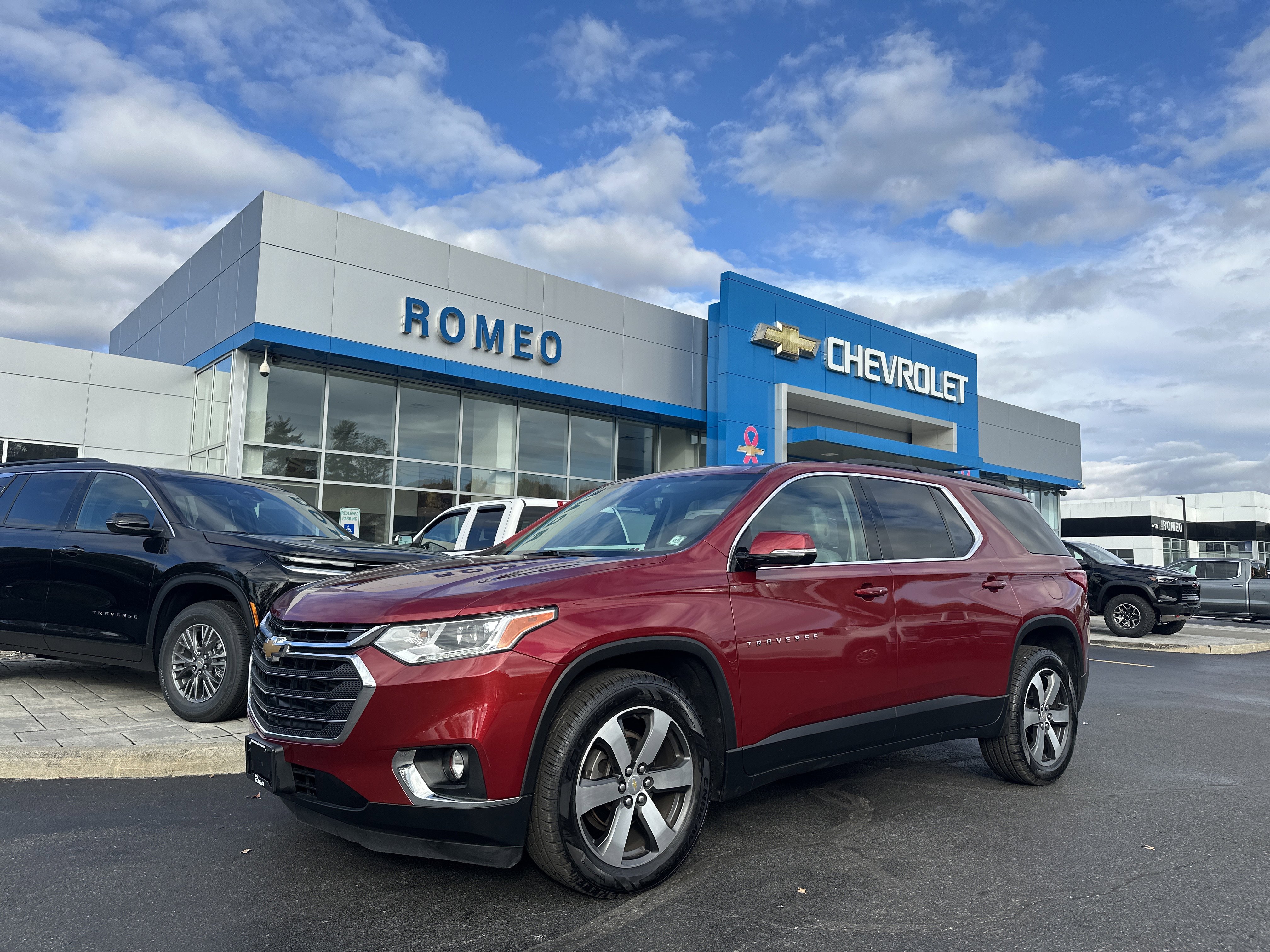 Used 2019 Chevrolet Traverse LT w/ LT Premium Package
