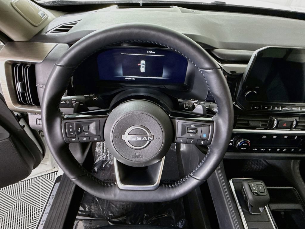 Used 2024 Nissan Pathfinder Platinum AWD/4WD image 22