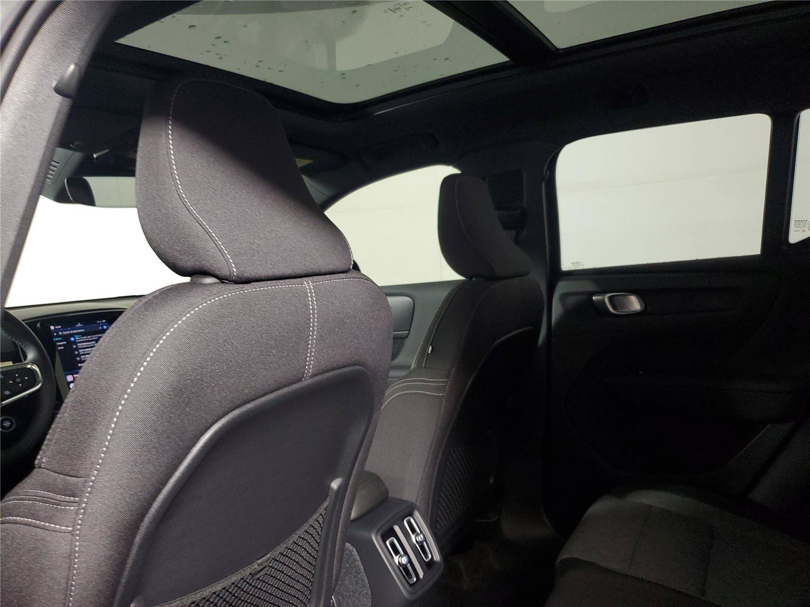 Certified 2026 Volvo XC40 B5 Core AWD/4WD image 14