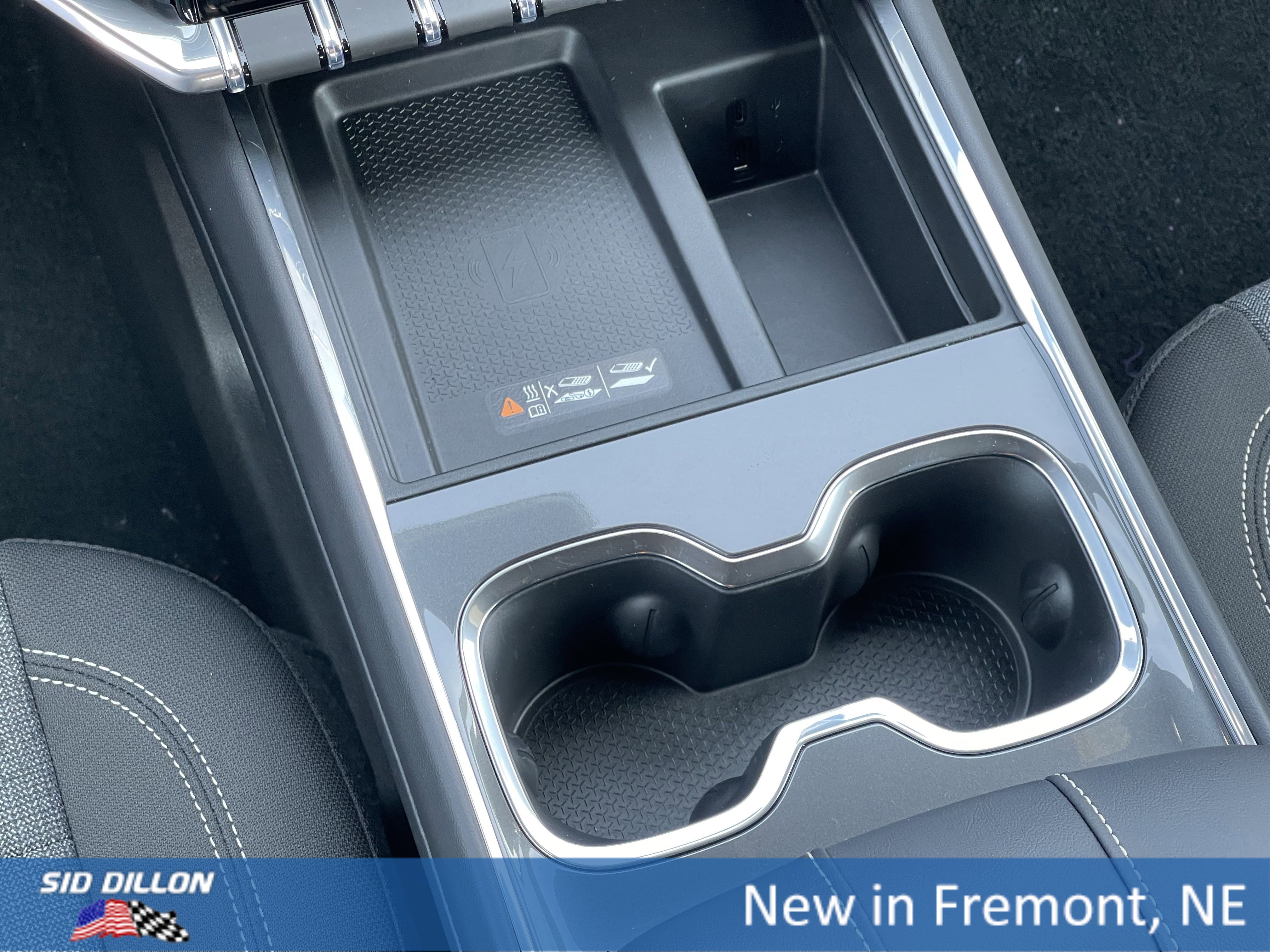 New 2026 GMC Acadia Elevation image 6