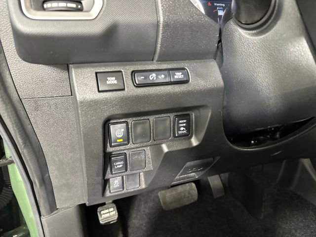 Used 2024 Nissan Frontier SL w/ Technology Package image 19