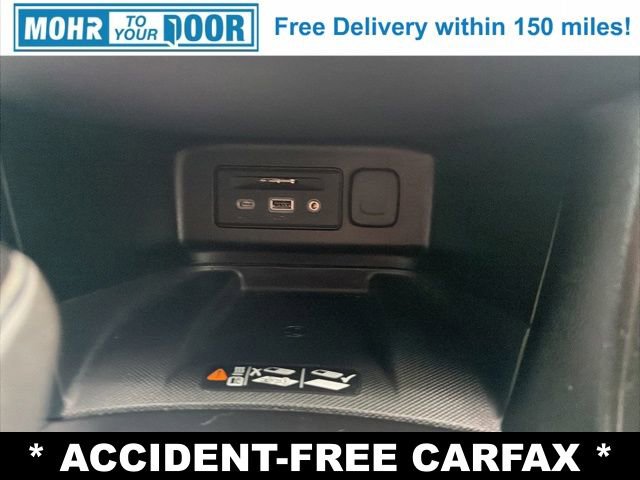 Used 2021 Chevrolet Equinox Premier w/ Redline Edition image 22