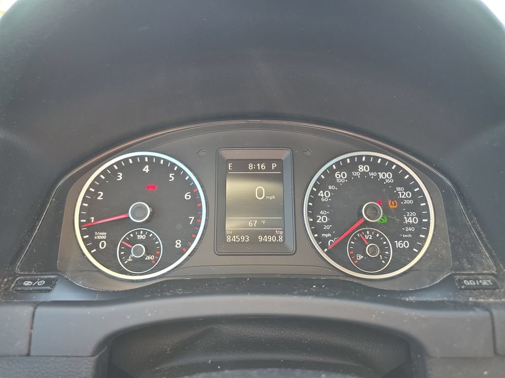 Used 2016 Volkswagen Tiguan SEL AWD/4WD image 25