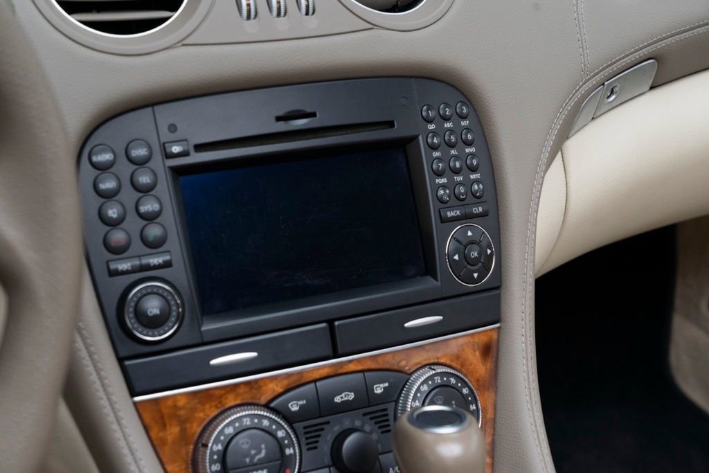 Used 2009 Mercedes-Benz SL 550 image 33
