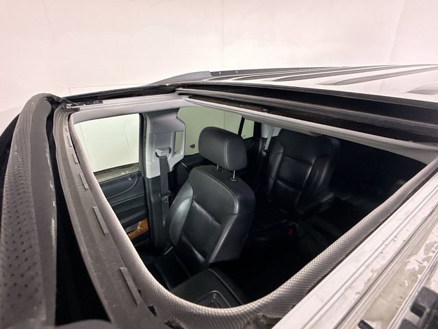 Used 2018 Chevrolet Tahoe Premier AWD/4WD image 24