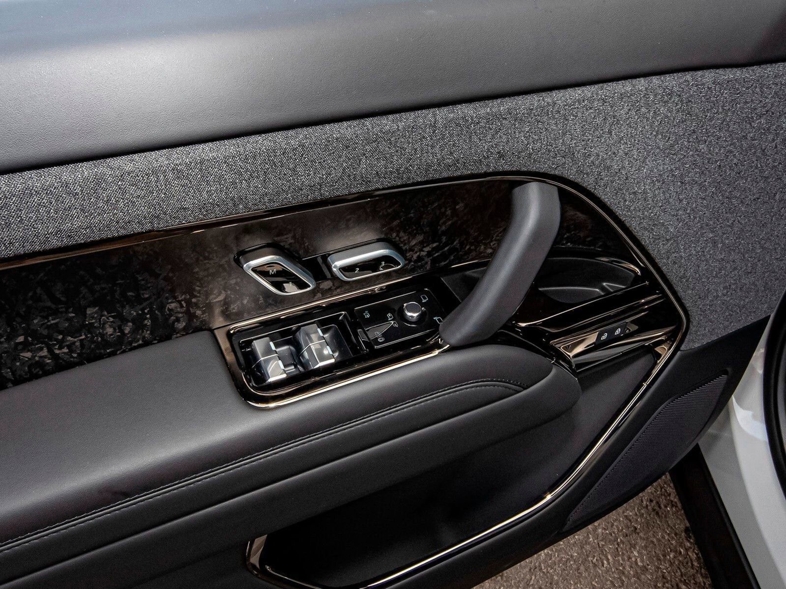 New 2025 Land Rover Range Rover Sport Dynamic SE image 33