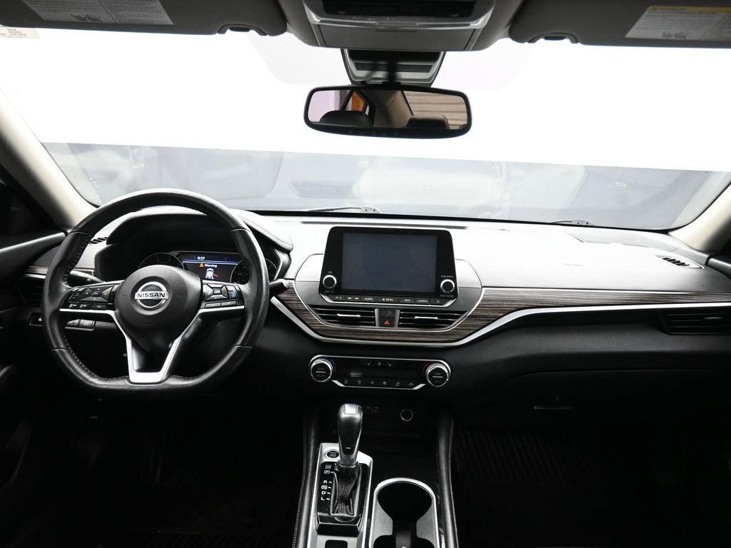 Used 2020 Nissan Altima 2.0 Platinum image 38