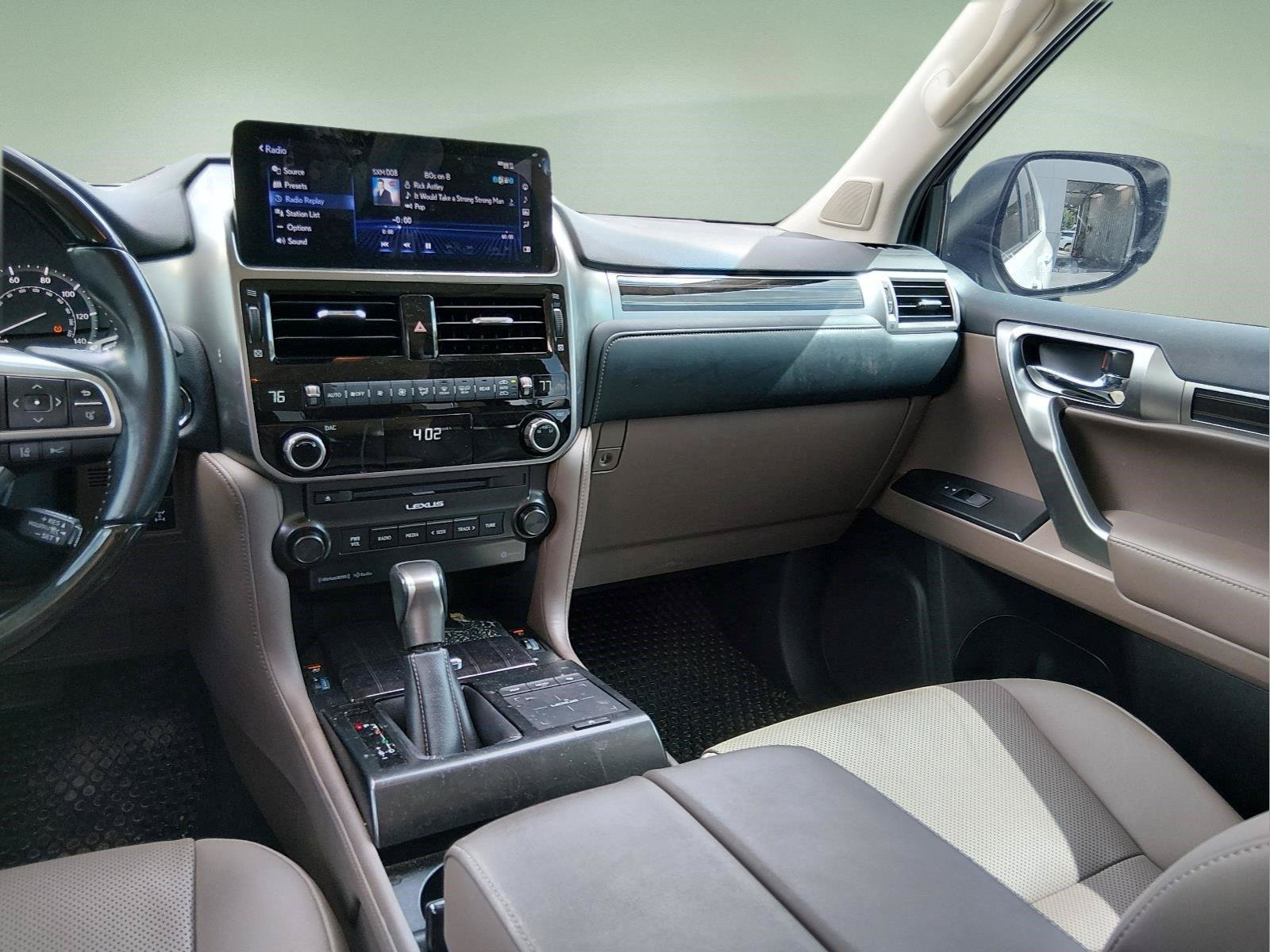 Used 2022 Lexus GX 460 Premium w/ Premium Package AWD/4WD image 11