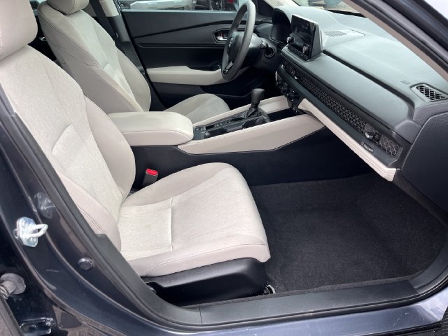 Certified 2025 Honda Accord SE image 16