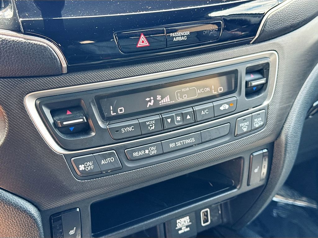 Used 2023 Honda Passport TrailSport image 16