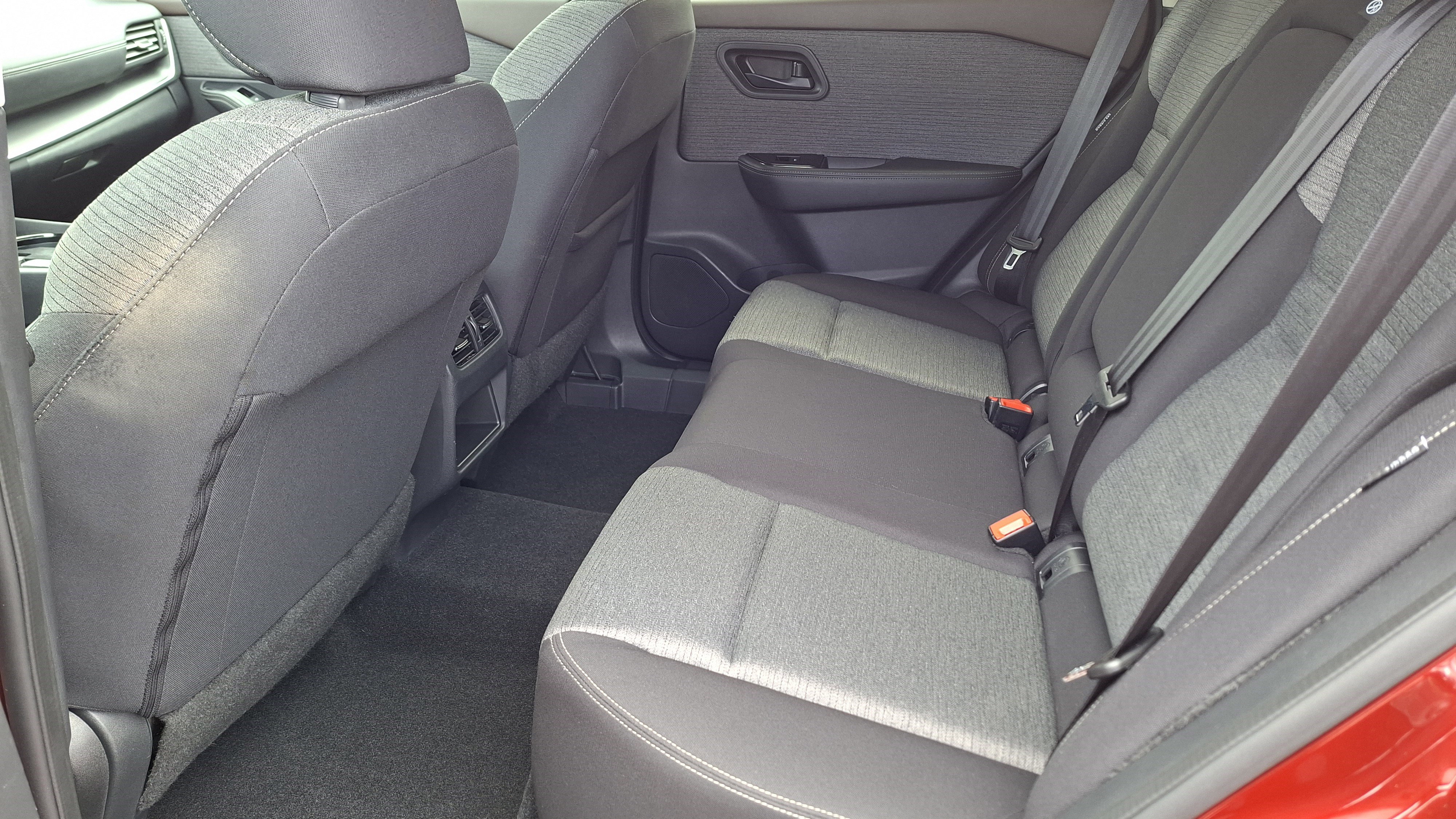 Used 2021 Nissan Rogue S image 18