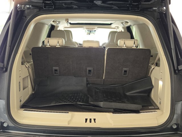 Used 2021 Lincoln Navigator Reserve w/ Luxury Package AWD/4WD image 15