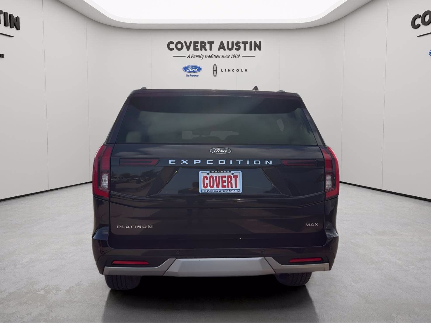 Certified 2025 Ford Expedition Max Platinum AWD/4WD image 4