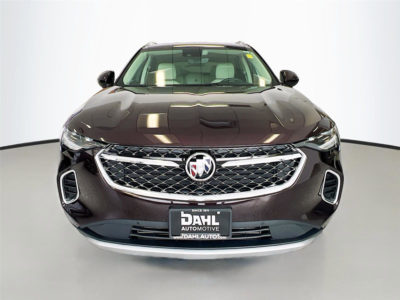 Used 2022 Buick Envision Avenir w/ Technology Package II image 2