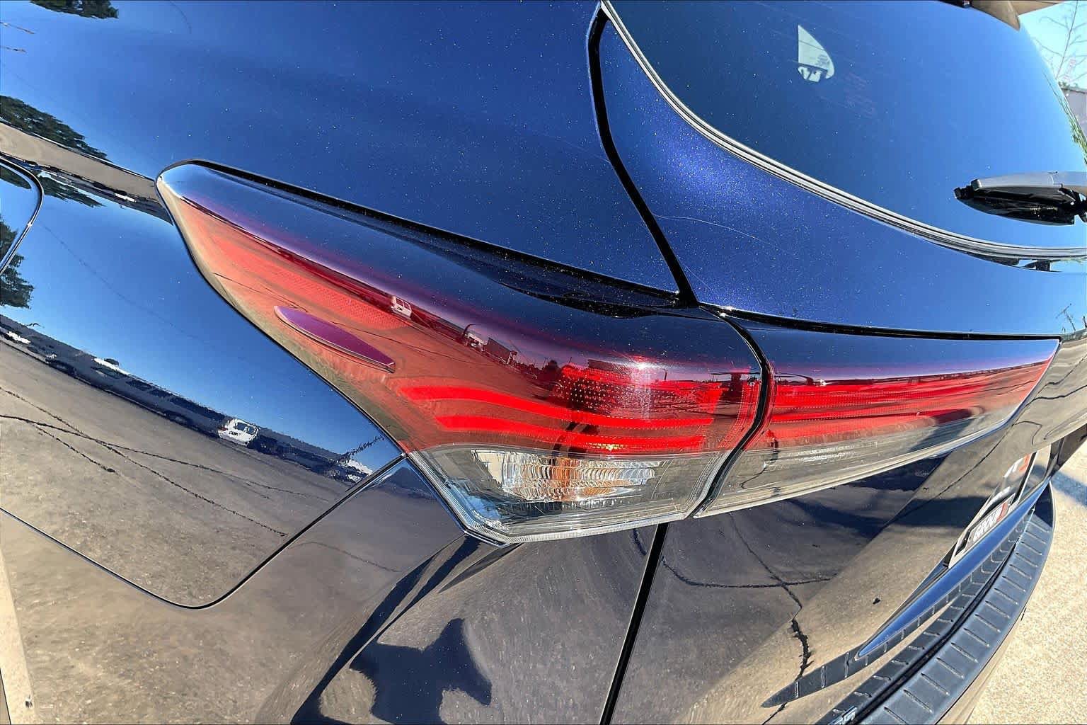 Used 2024 Toyota Highlander Limited AWD/4WD image 54