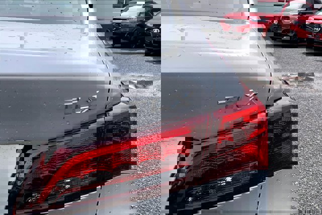 Used 2017 Acura TLX image 7