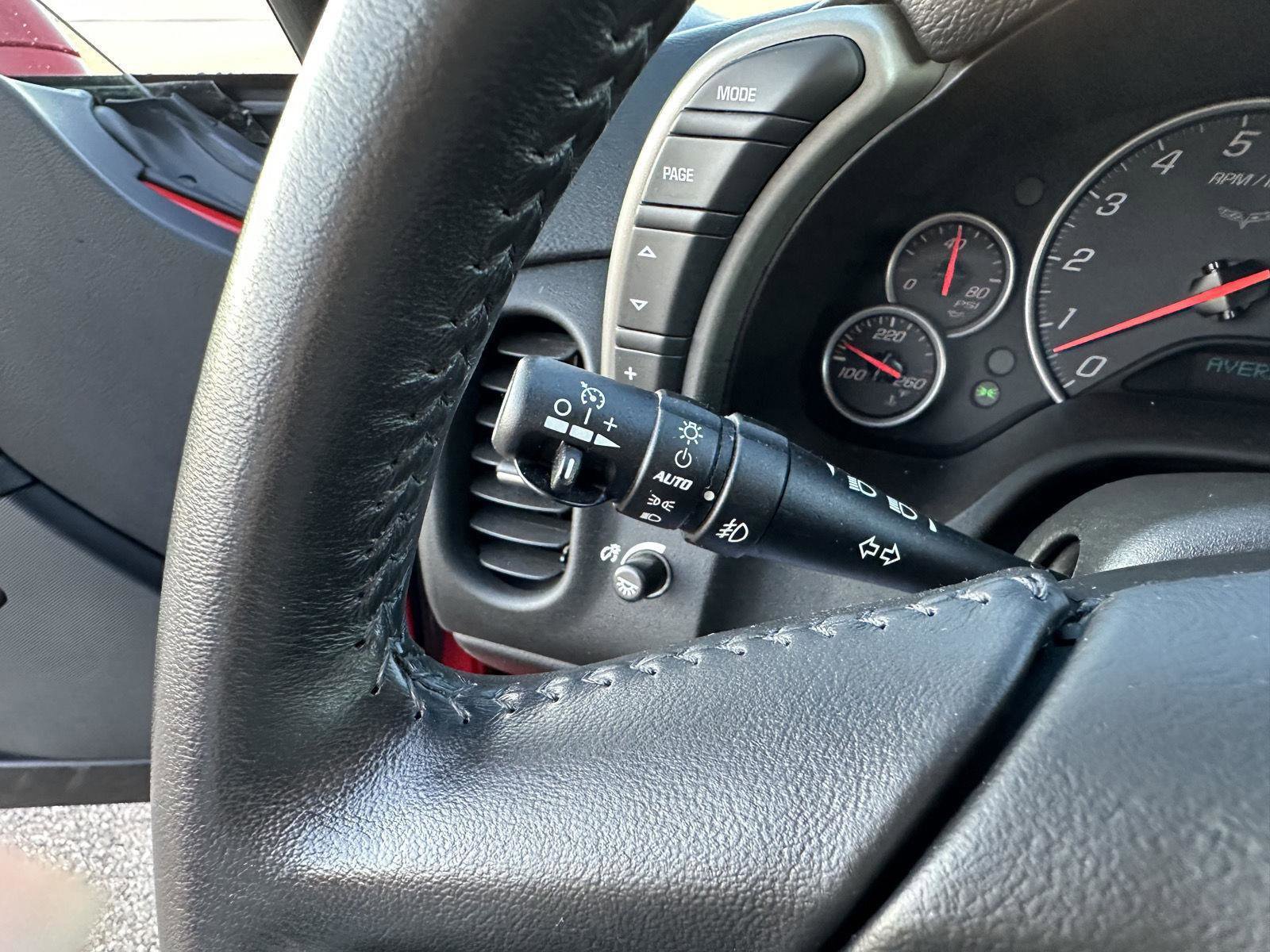 Used 2005 Chevrolet Corvette Coupe w/ Preferred Equipment Group image 18