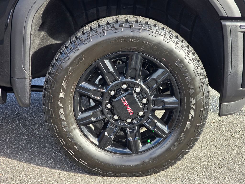 New 2026 GMC Sierra 3500 AT4 w/ AT4 Premium Plus Package image 17