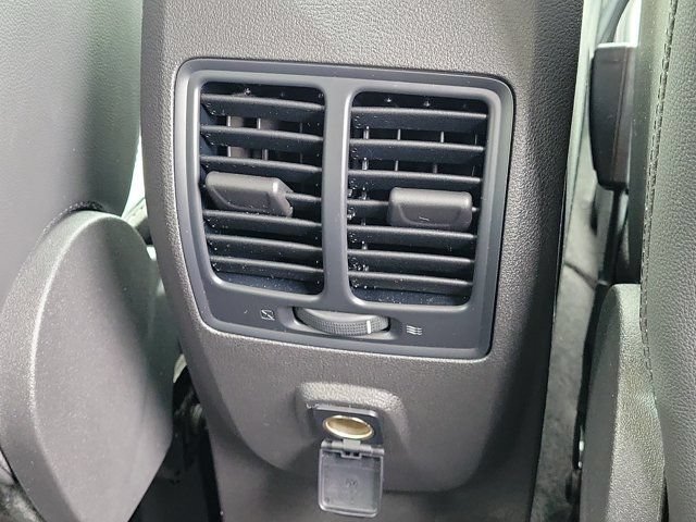 Used 2019 Ford Escape SE FWD image 6