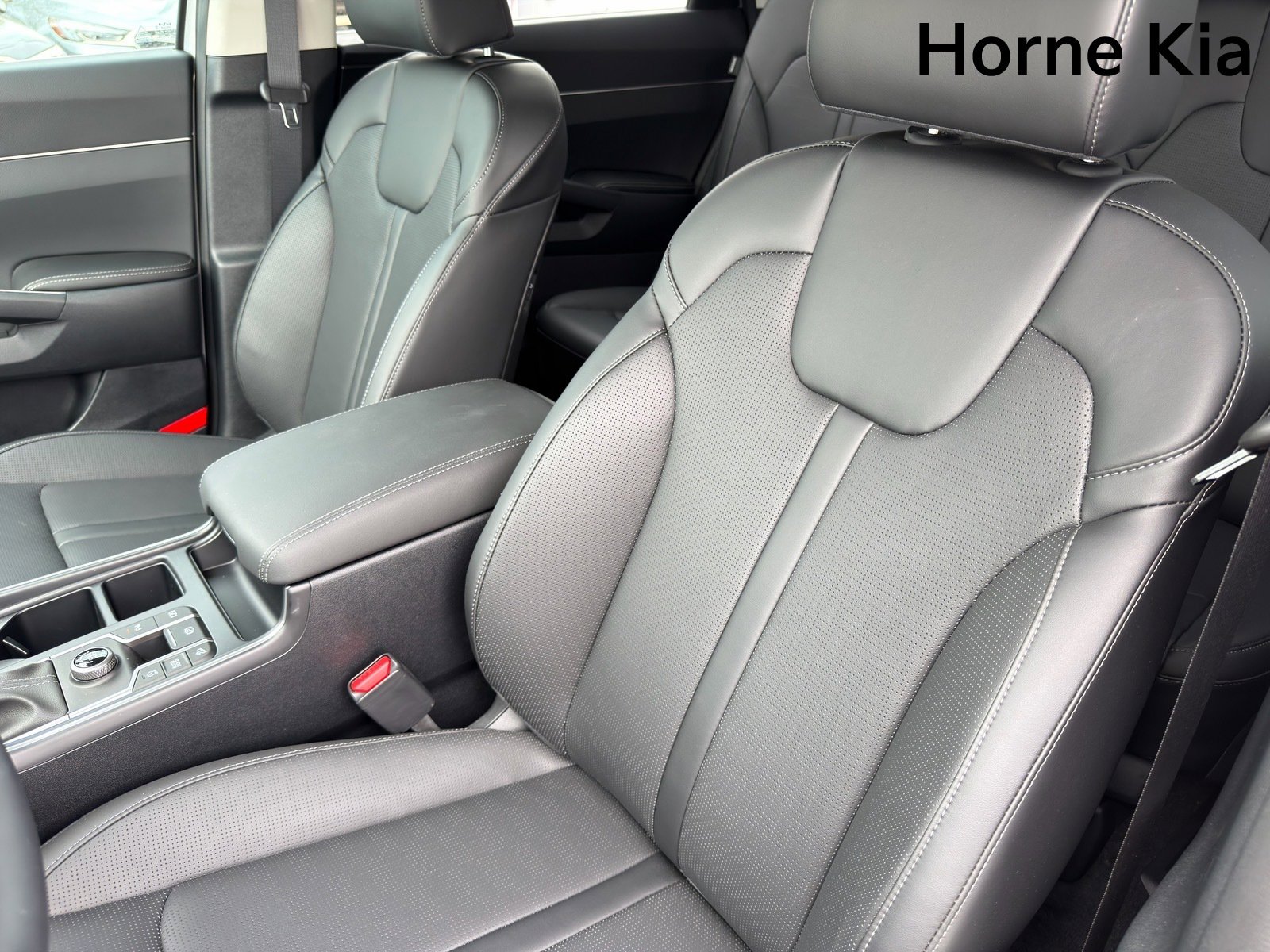 New 2026 Kia Sorento EX w/ EX Premium Package FWD image 10