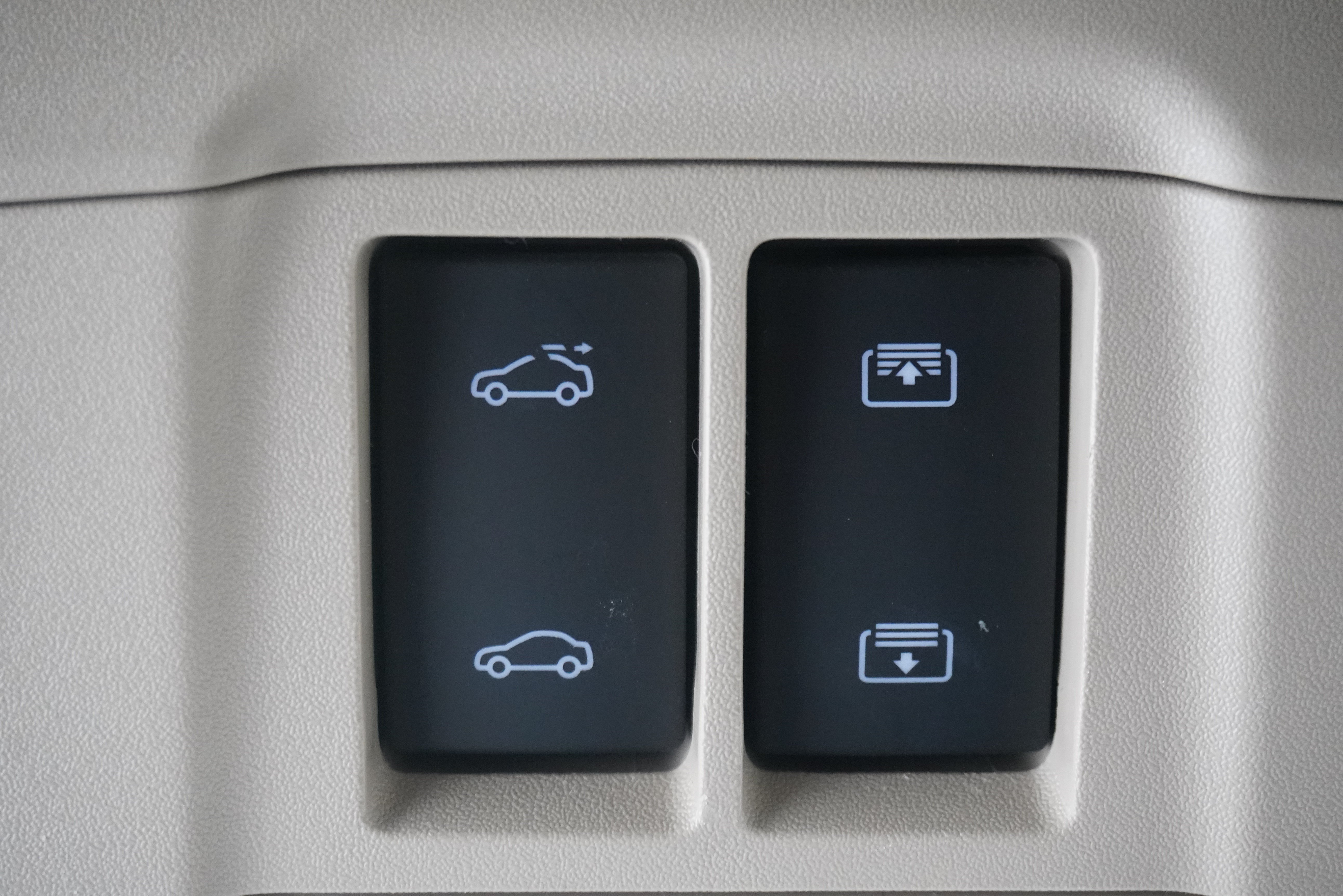 Used 2017 Buick Envision Essence FWD image 24