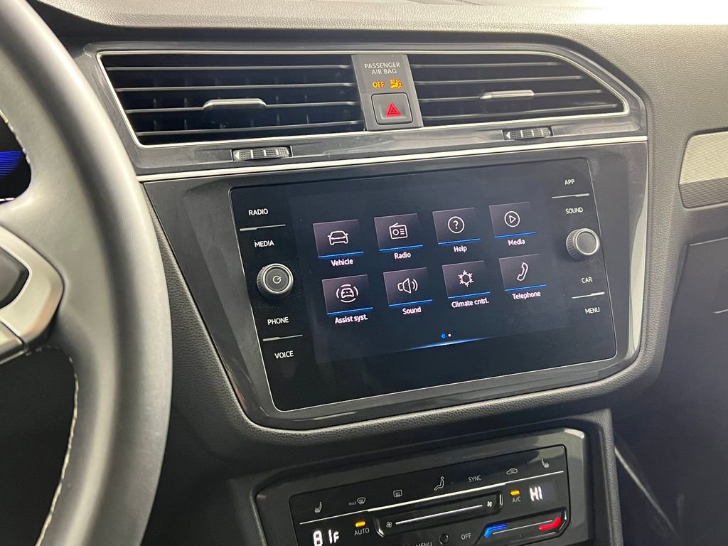 Used 2024 Volkswagen Tiguan SE image 21