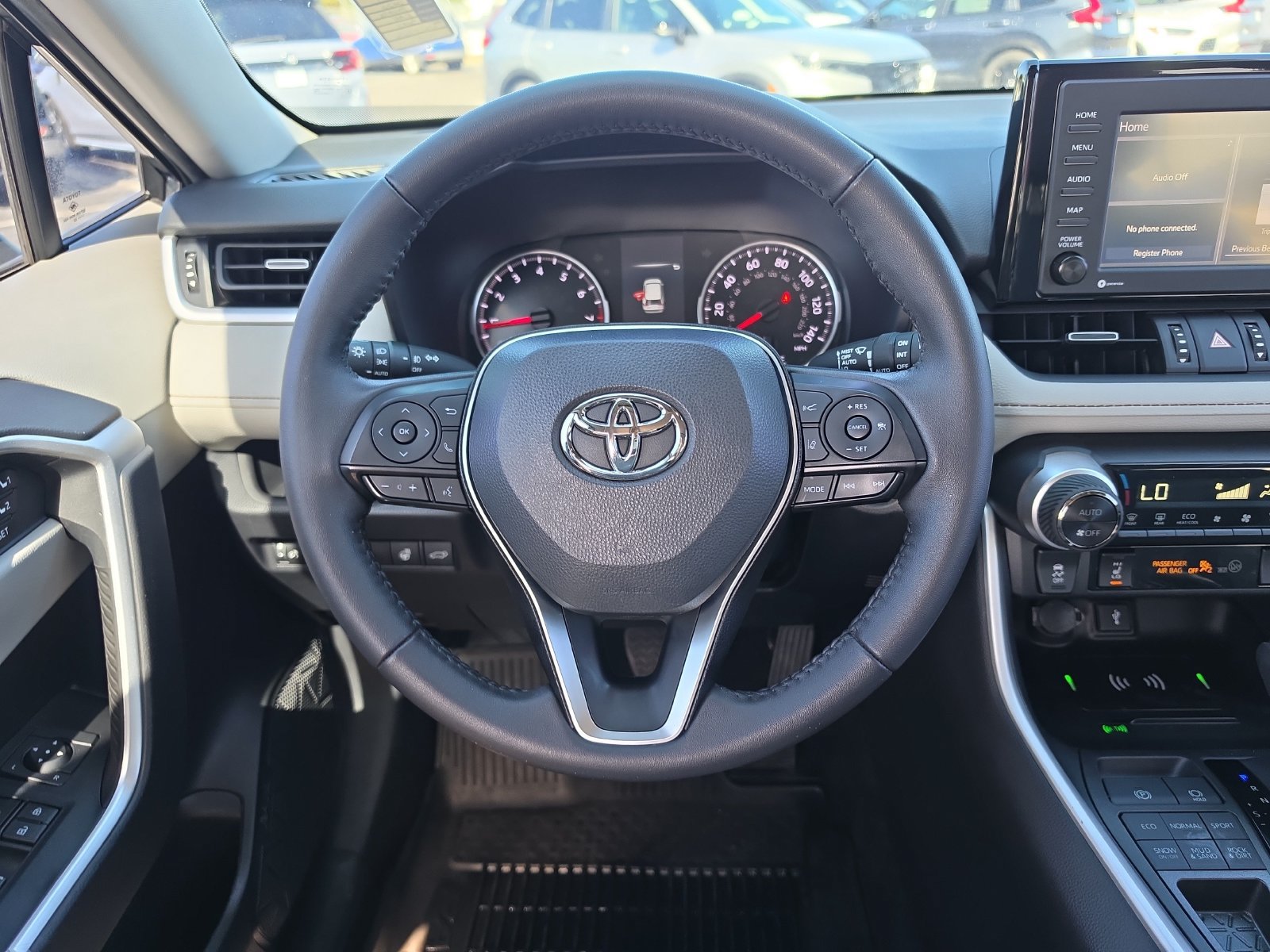 Used 2022 Toyota RAV4 XLE Premium AWD/4WD image 10