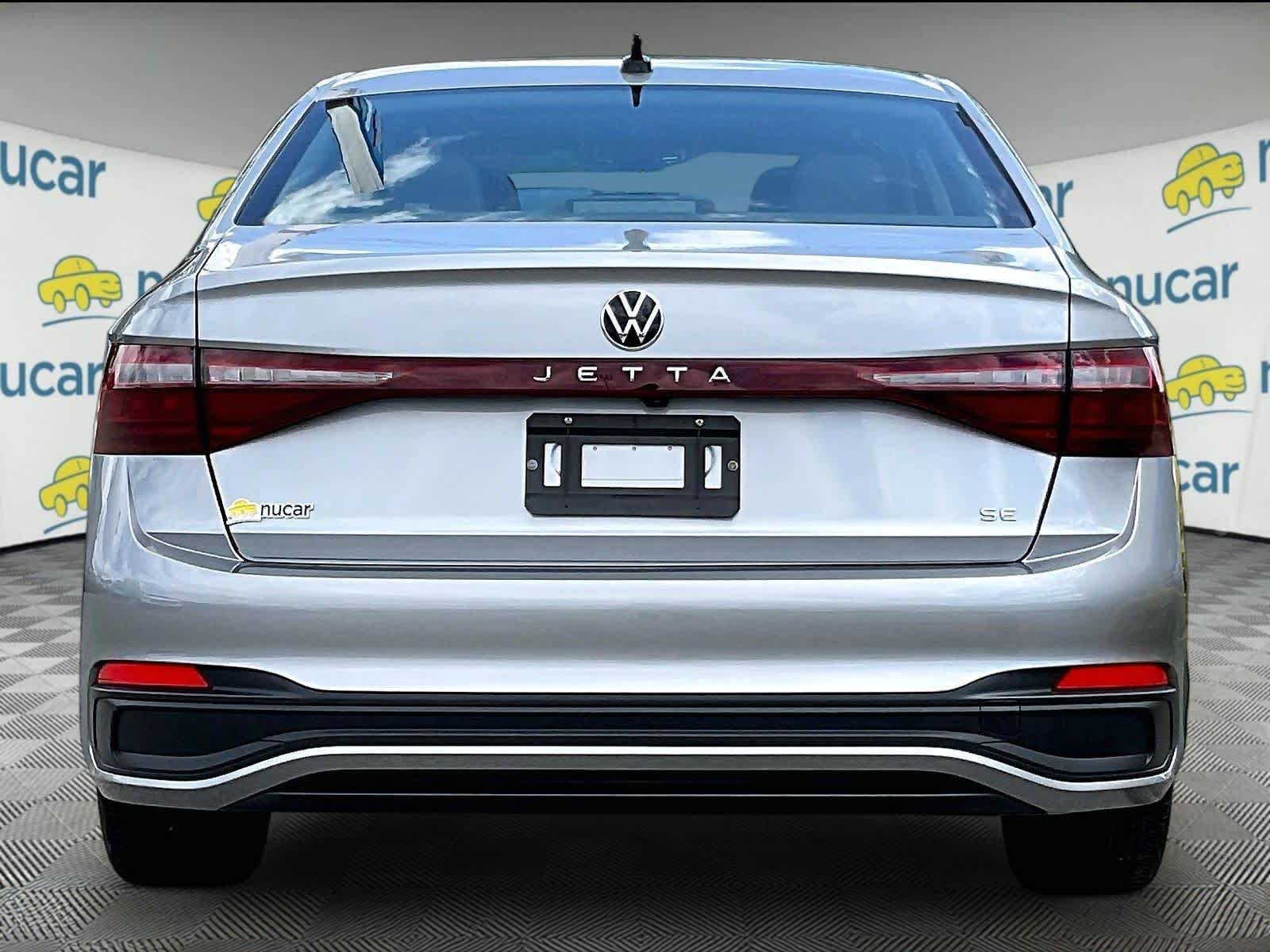 Used 2025 Volkswagen Jetta SE FWD image 5