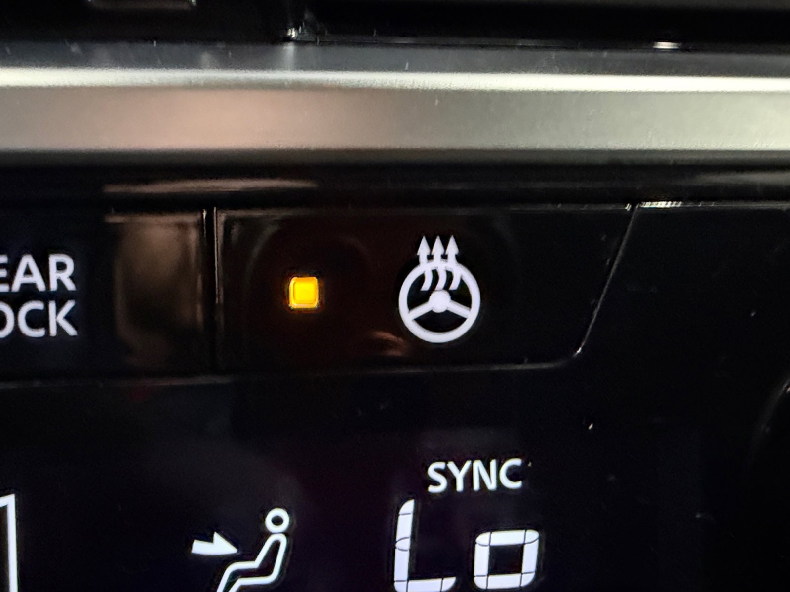 Used 2024 Nissan Pathfinder Platinum w/ Cargo Package image 30