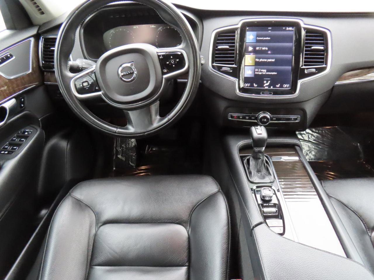 Used 2018 Volvo XC90 T6 Momentum w/ Convenience Package image 16