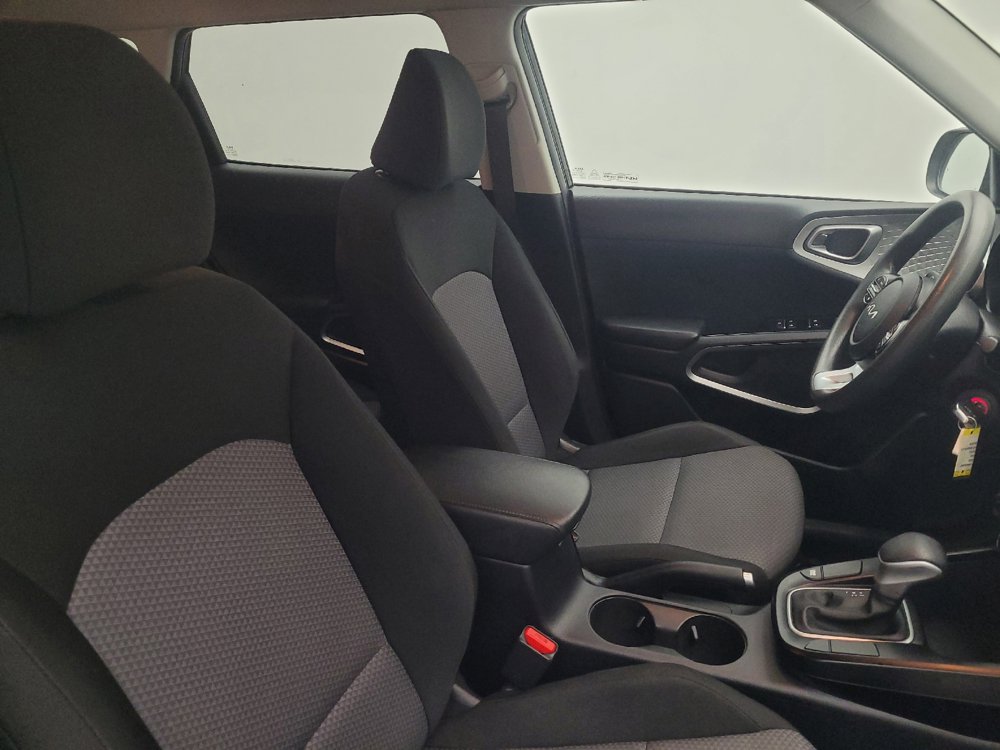 Used 2023 Kia Soul LX FWD image 21
