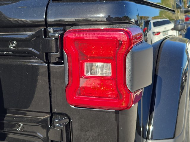New 2026 Jeep Wrangler Unlimited Sahara AWD/4WD image 8
