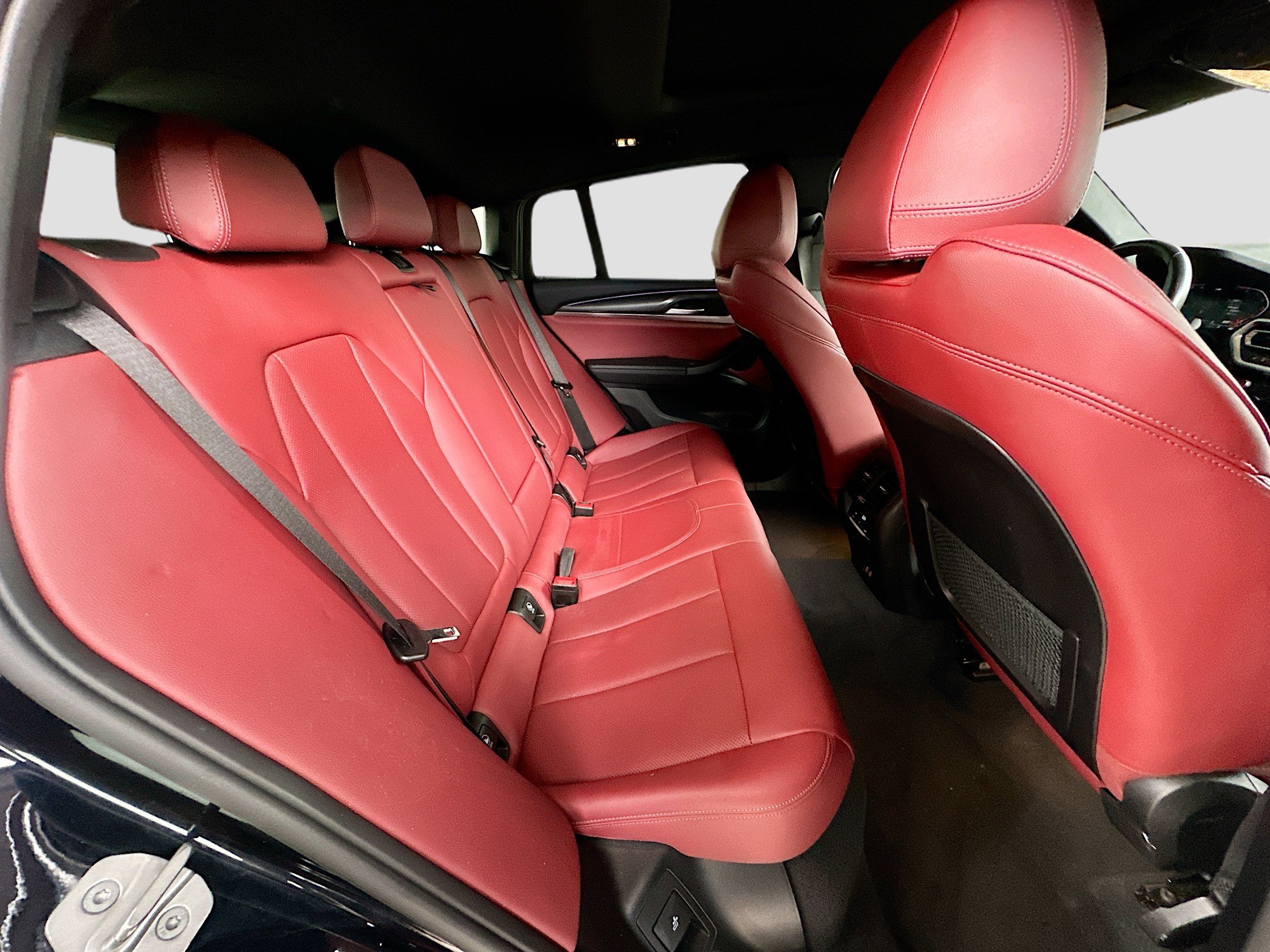 Certified 2024 BMW X4 xDrive30i w/ Premium Package image 28