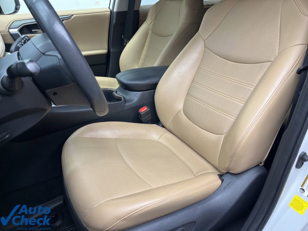 Used 2024 Toyota RAV4 Limited w/ Advanced Technology Package image 20