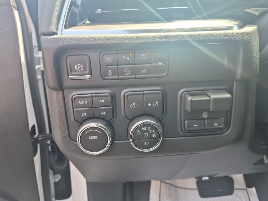 New 2026 Chevrolet Tahoe LT w/ Comfort Package AWD/4WD image 13