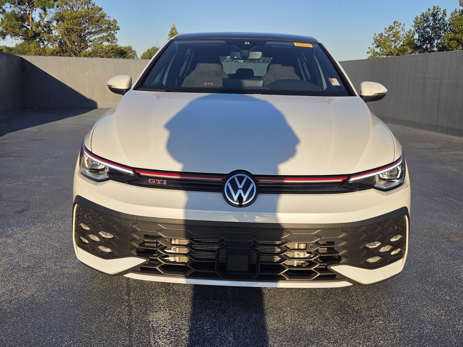 Used 2025 Volkswagen GTI SE FWD image 8