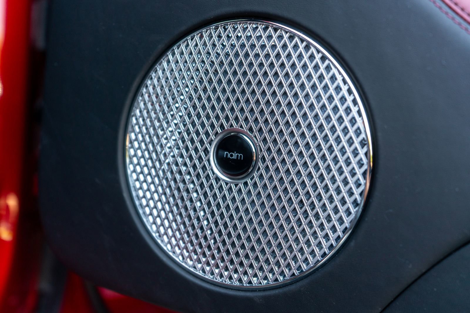 Certified 2024 Bentley Bentayga Extended Wheelbase image 39