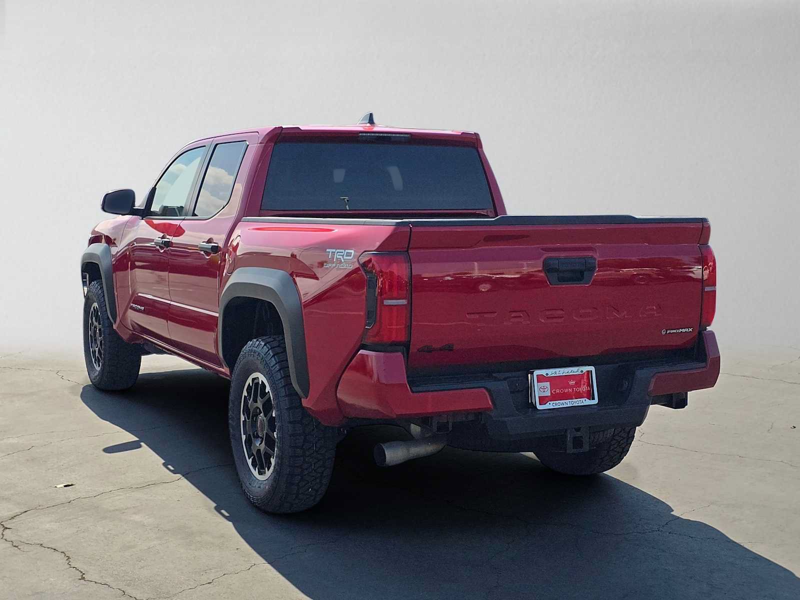 Certified 2025 Toyota Tacoma TRD Off-Road AWD/4WD image 5